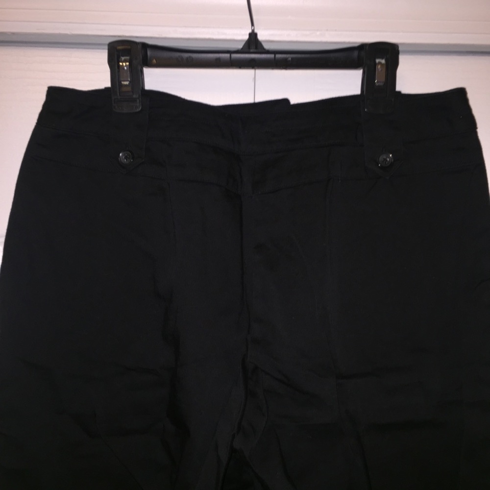 Appraisal Capris - Picture 2 of 3